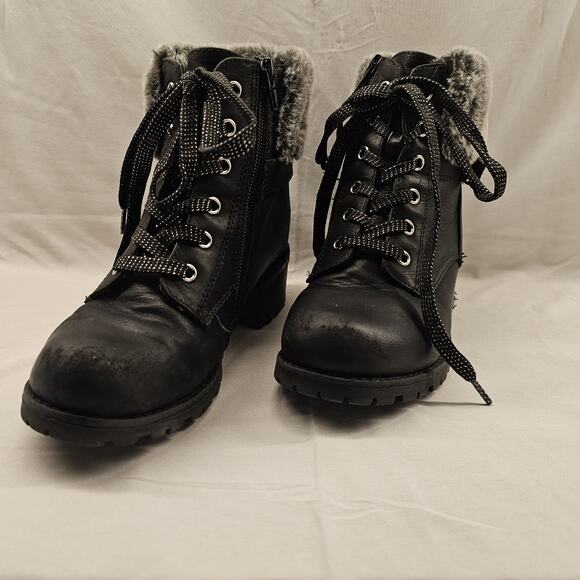 Black & Grey Fuzz Girl's Combat Booties- Big Kid's 2- Estimated Retail $40 - Picture 1 of 5